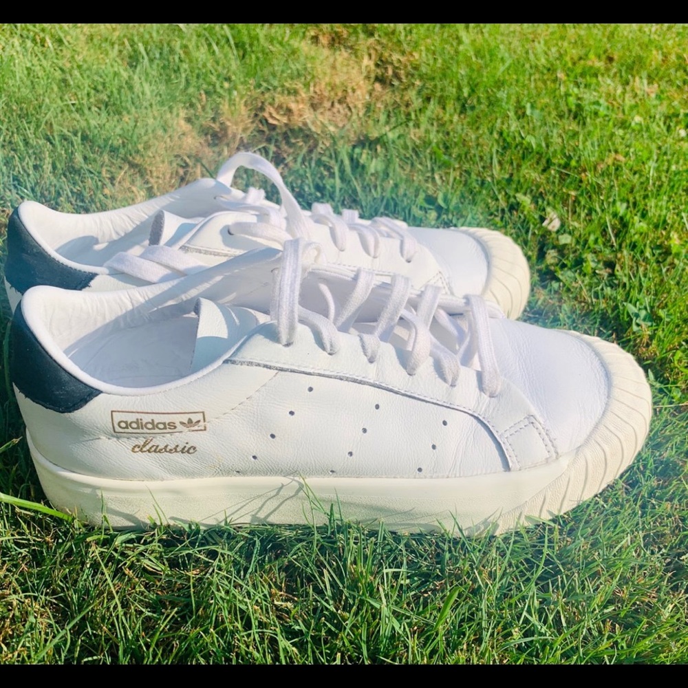 Adidas sneaker
